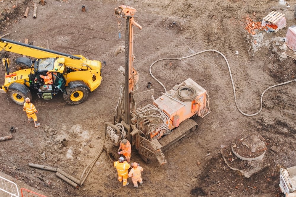 Opleveringsschoonmaak rond grondwerk en looproutes