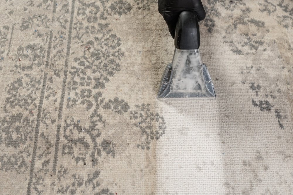 Gevel zelf reinigen met veilige aanpak voor baksteen en voegwerk