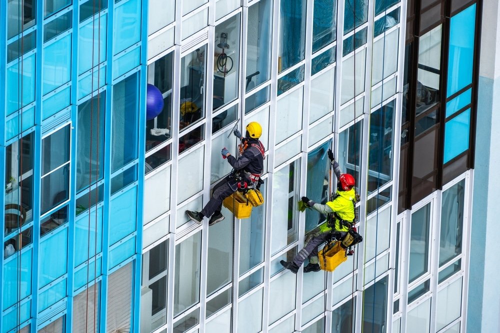 Gevelreiniging New met inspectie van gevel, plint en vervuiling