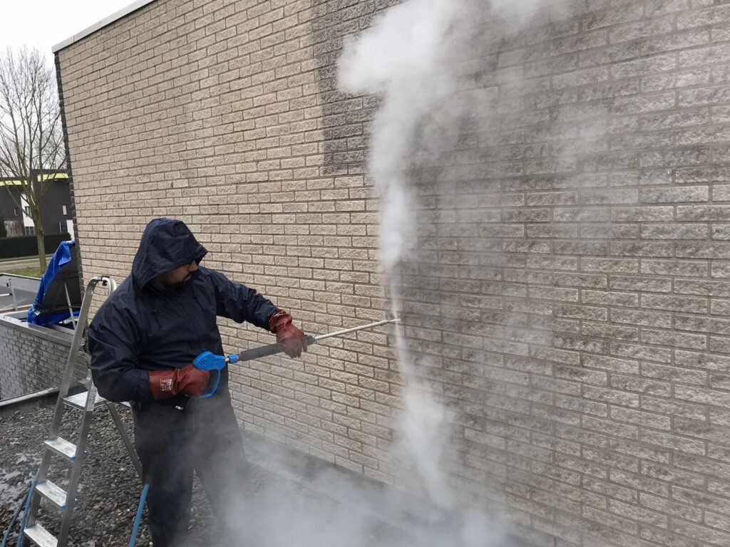 Gevelreiniging met controle voor impregneren na droging